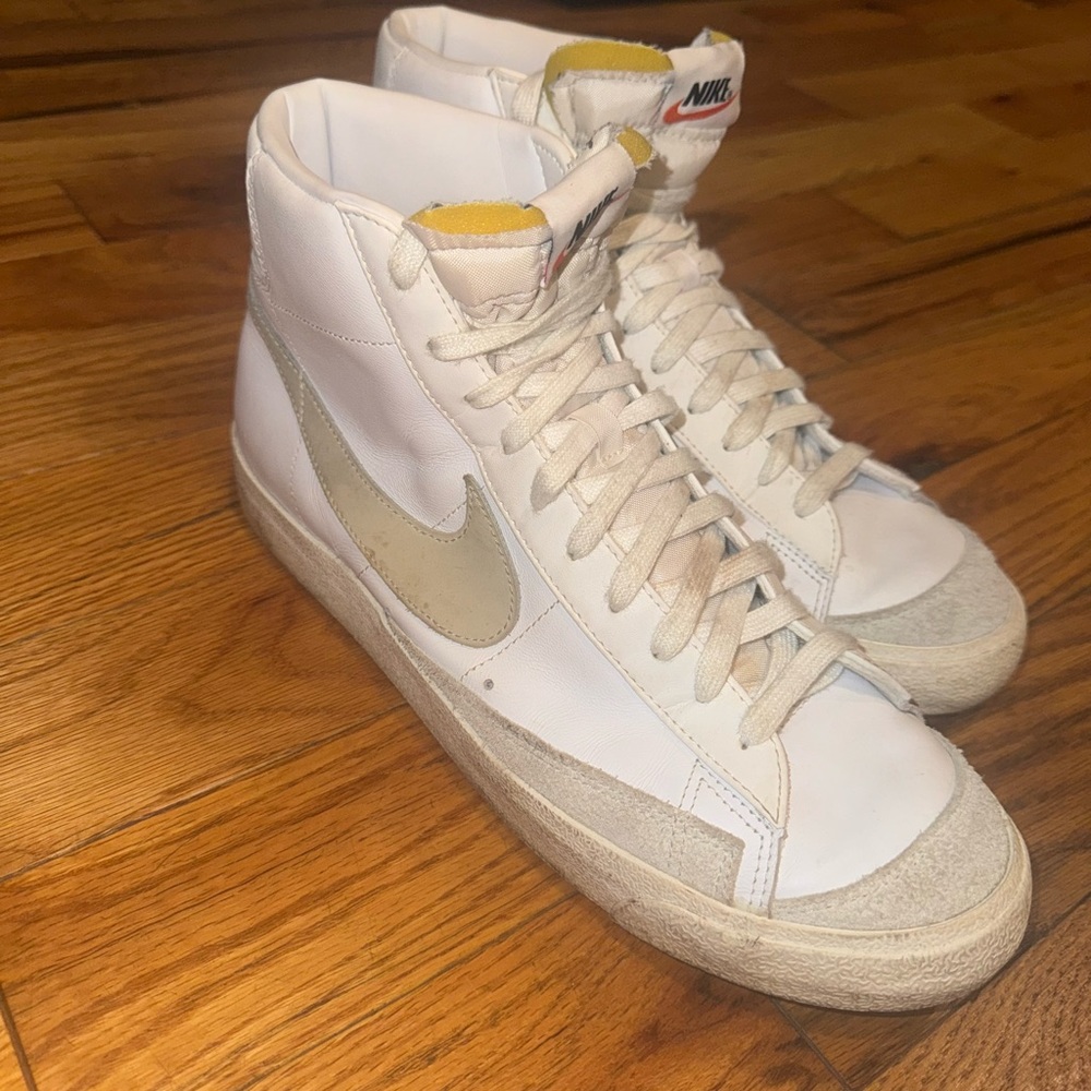 Nike Blazer ‘77 High Top Sneakers